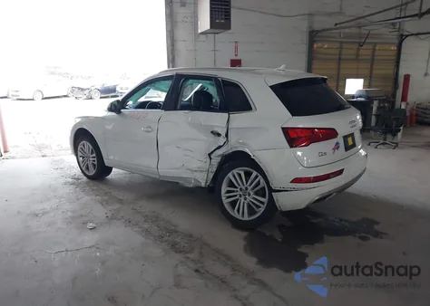 2018 Audi Q5 2.0T Premium/2.0T Tech Premium z USA, uszkodzony, nr VIN WA1BNAFY1J2207395